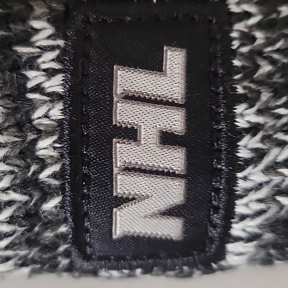 NHL ILANCO Official Licensed Sweater Size S Black and  Gray Hoodie - Picture 8 of 11